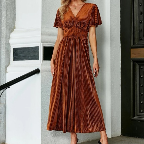 Luxe burnt orange velvet V neck butterfly sleeve dress LAST FEW - Picture 2 of 16